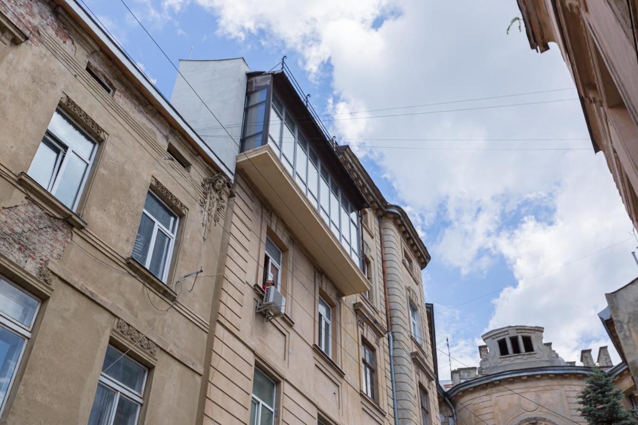 подобово вулиця данилишина біля краківського ринку місто Lviv