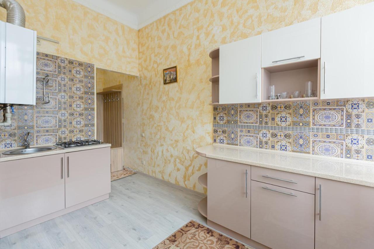 подобово вулиця данилишина біля краківського ринку місто Apartment